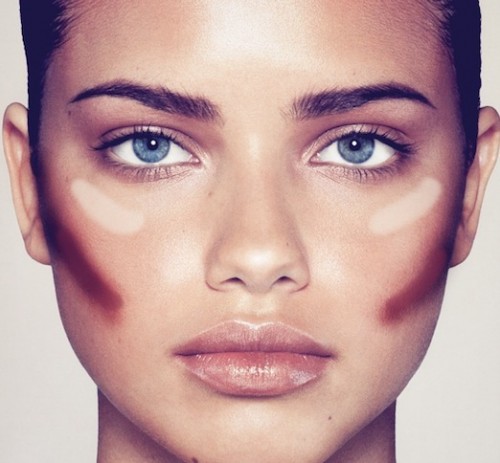 Face Contouring for a classy look